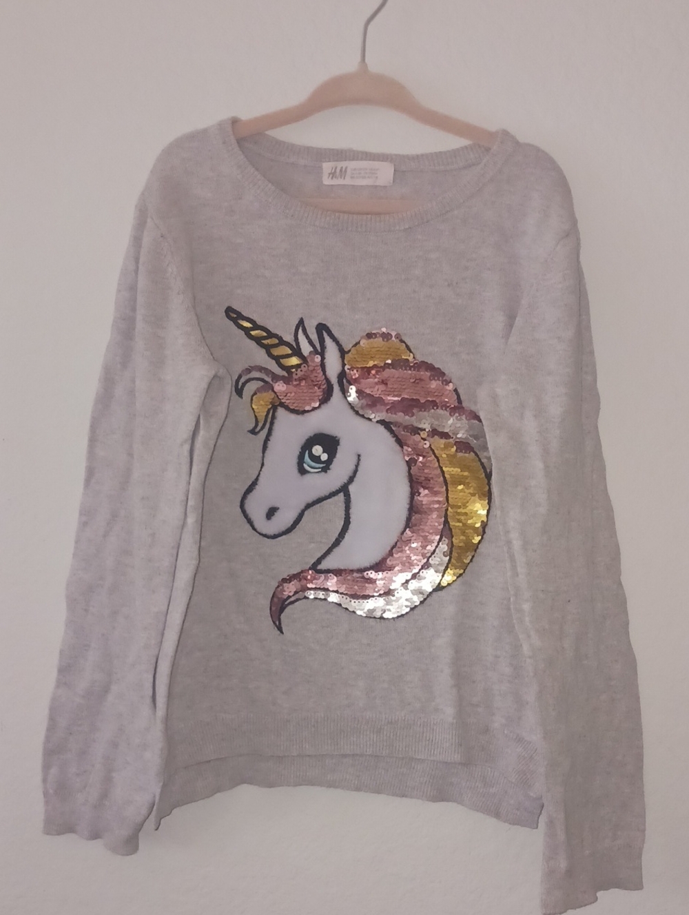 10×$13!!🔴H&M Light Gray Unicorn Sequin Crewneck Sweater